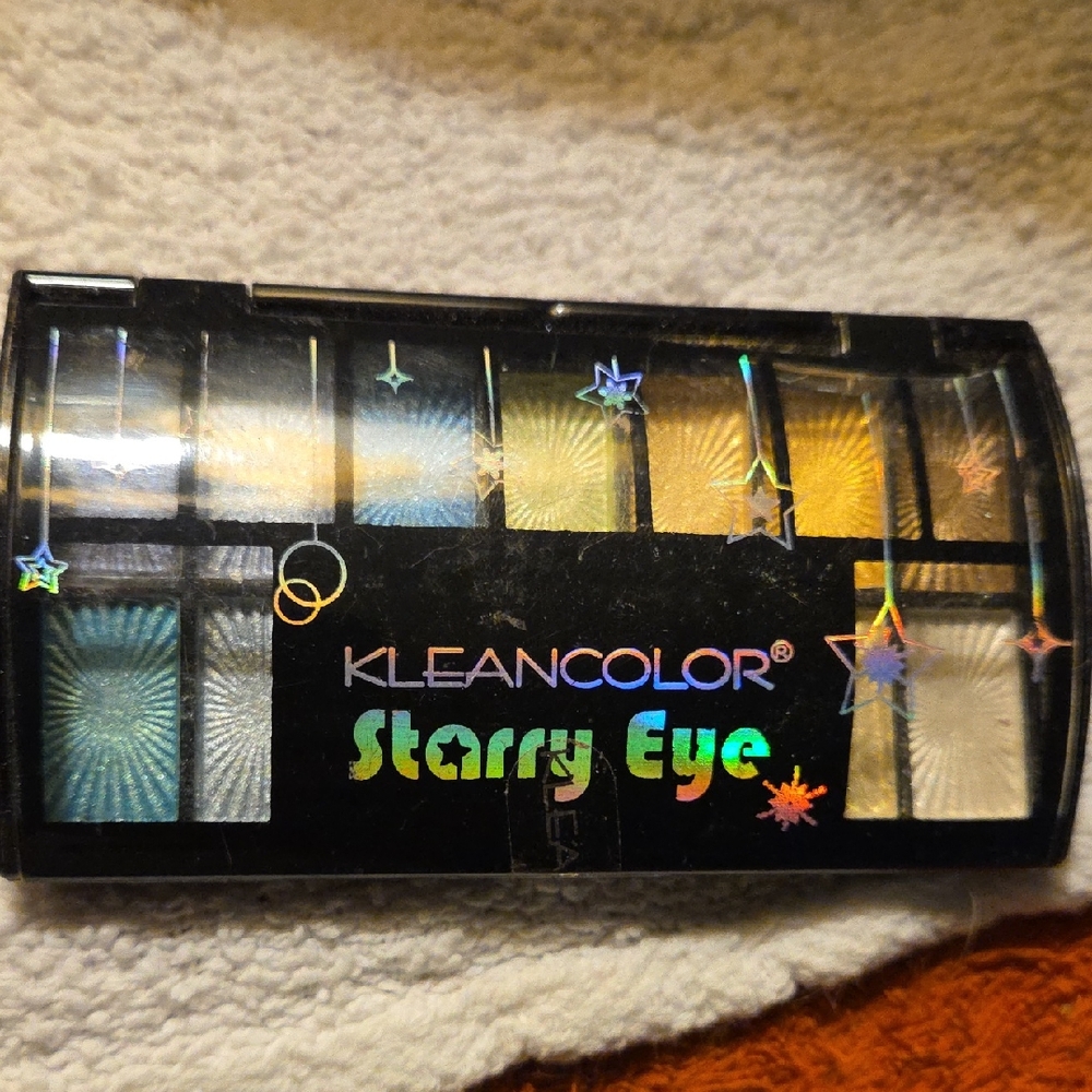 Kleancolor Starry Eye Palette with Blue and Gold Shades